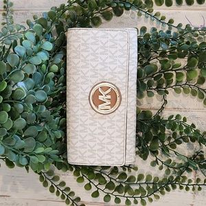 MK wallet